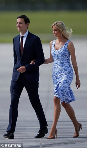 Vợ chồng Ivanka Trump ngọt ng&agrave;o đến lạ - Ảnh 3.