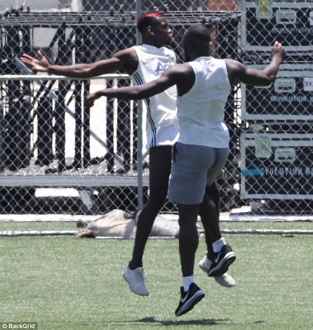 Người đẹp tóc vàng bí ẩn của Pogba ở Mỹ - Ảnh 8.