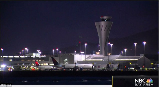 M&aacute;y bay Air Canada su&yacute;t hạ c&aacute;nh tr&uacute;ng 4 m&aacute;y bay - Ảnh 4.