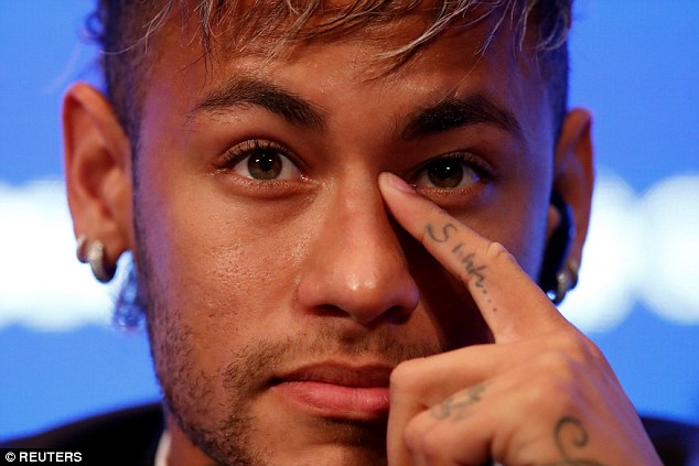 Neymar: Thật buồn khi mọi người nghĩ tôi đến PSG vì tiền