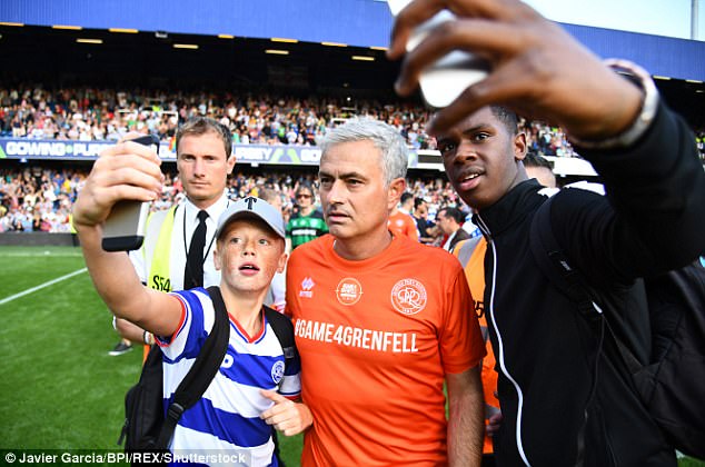 Mourinho l&agrave;m thủ m&ocirc;n, đội nh&agrave; thủng lưới liền 6 b&agrave;n - Ảnh 9.