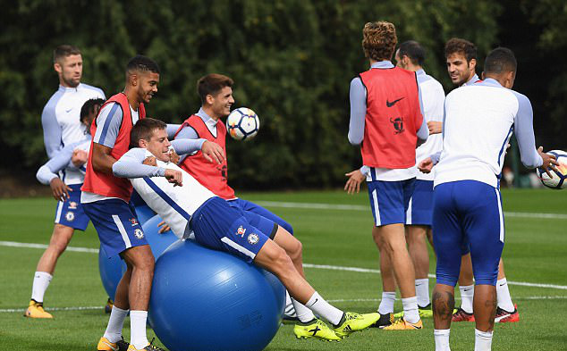 Chelsea tập b&agrave;i dị trước đại chiến Arsenal - Ảnh 6.