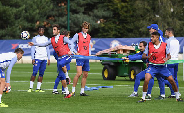 Chelsea tập b&agrave;i dị trước đại chiến Arsenal - Ảnh 5.
