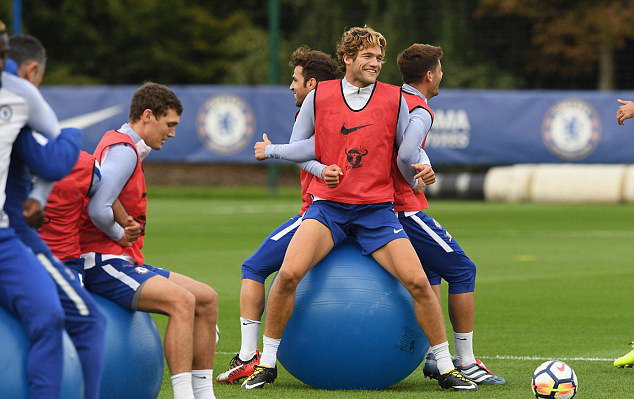 Chelsea tập b&agrave;i dị trước đại chiến Arsenal - Ảnh 3.