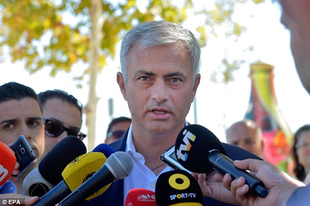 C&oacute; một con đường mang t&ecirc;n Mourinho - Ảnh 4.