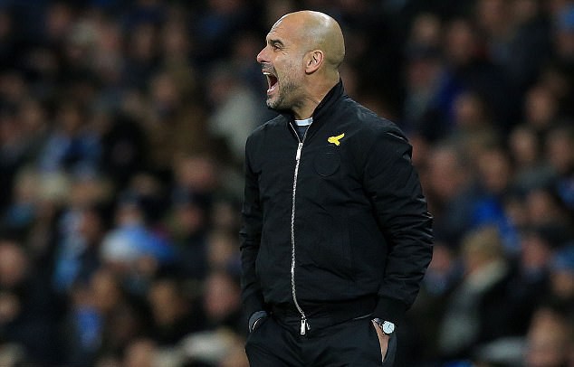 Mourinho: Cầu thủ Man City mong manh, dễ ngã - Ảnh 6.