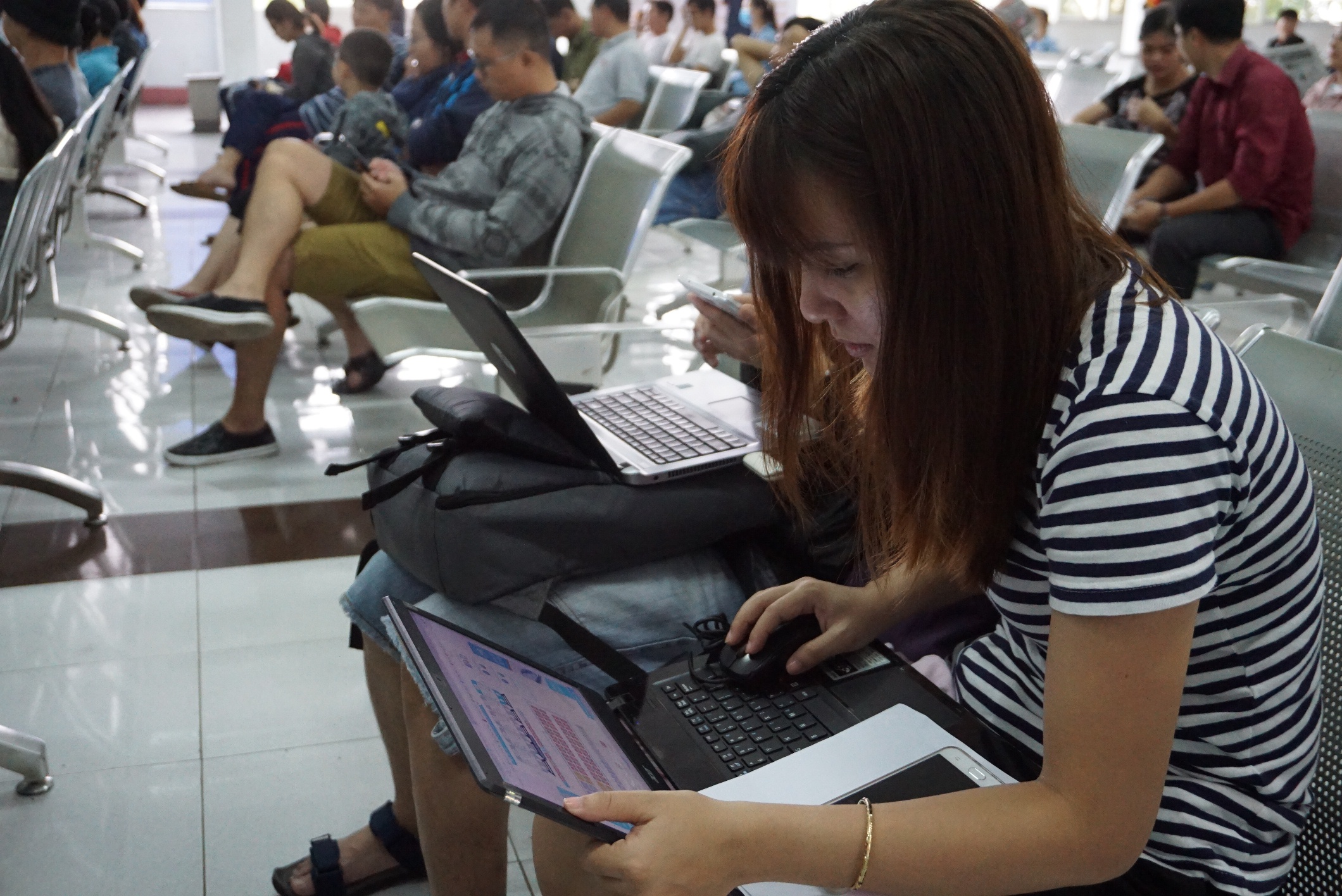 Hơn 50.000 v&eacute; t&agrave;u Tết đặt th&agrave;nh c&ocirc;ng qua mạng sau 2 giờ mở b&aacute;n - Ảnh 3.
