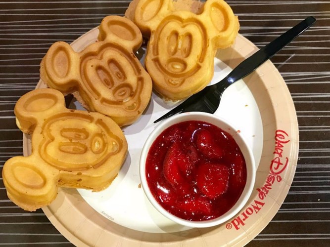 Những m&oacute;n ăn biểu tượng ở thế giới Disney World - Ảnh 5.