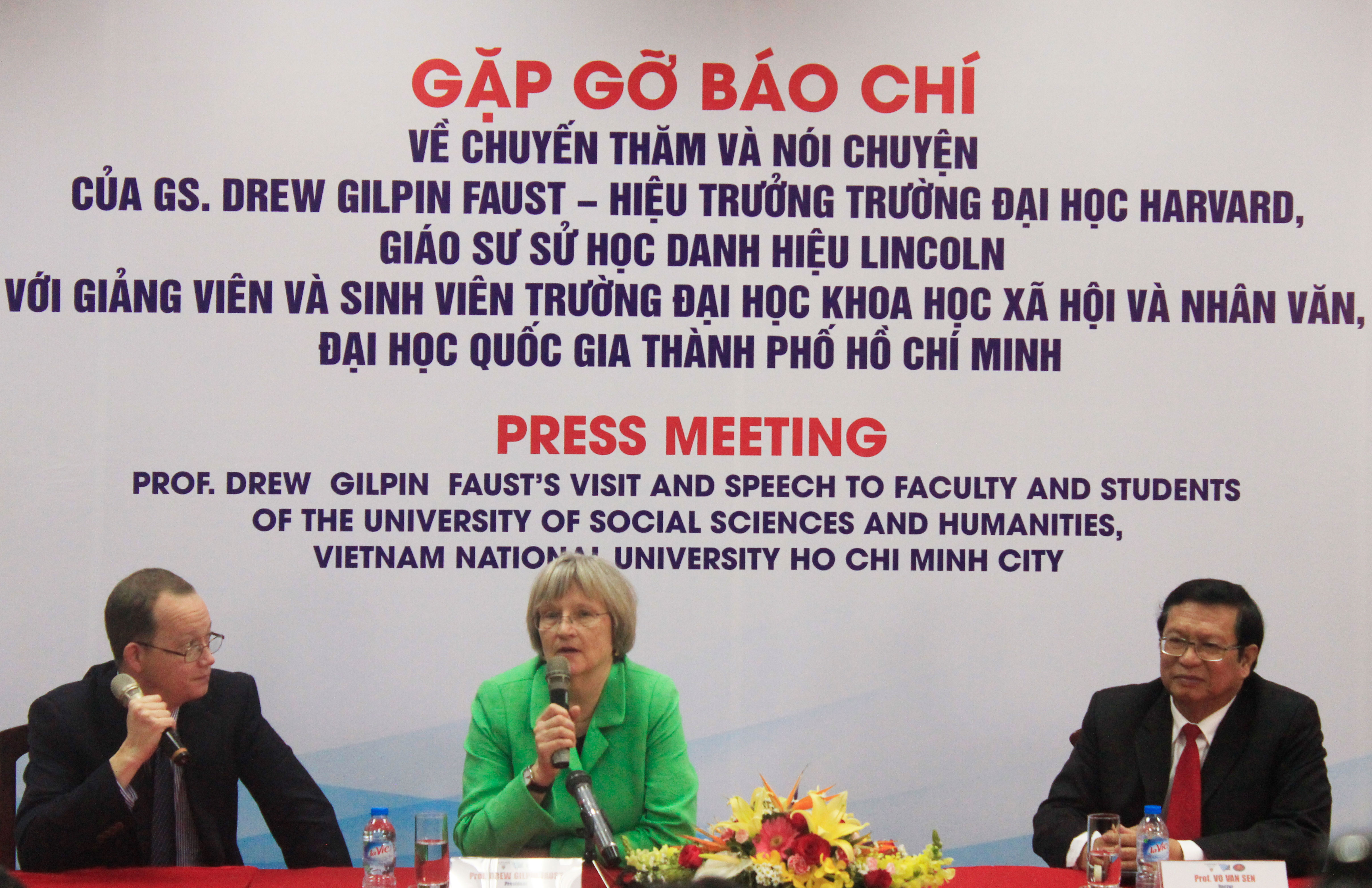 Tìm hiểu Việt Nam để hiểu nước Mỹ