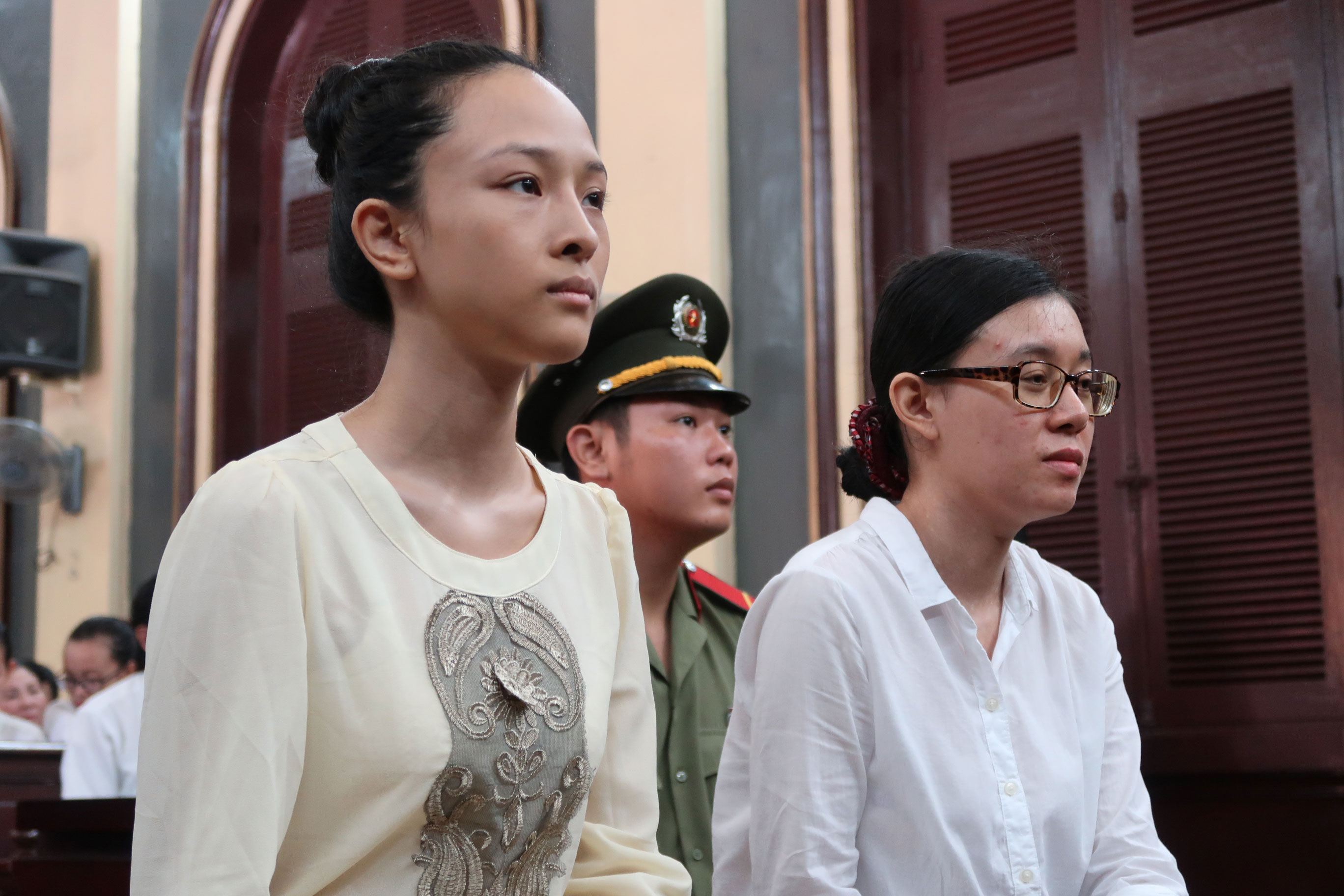 Hoa hậu Phương Nga có bị cài bẫy?