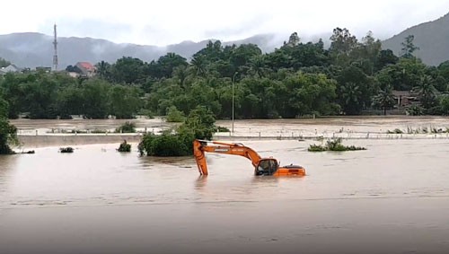 Bão cực mạnh đang tiến vào