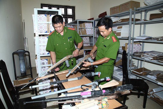 Thủ tướng: Không để mua bán vũ khí trên mạng như Báo Người Lao Động nêu