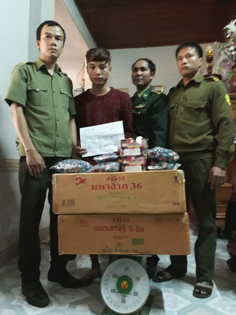 Bắt đối tượng tàng trữ trên 50 kg pháo lậu