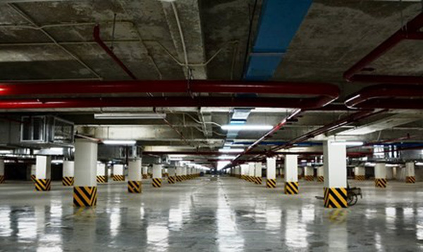 Nhiều bãi đỗ xe 'chết lâm sàng' ở TP HCM