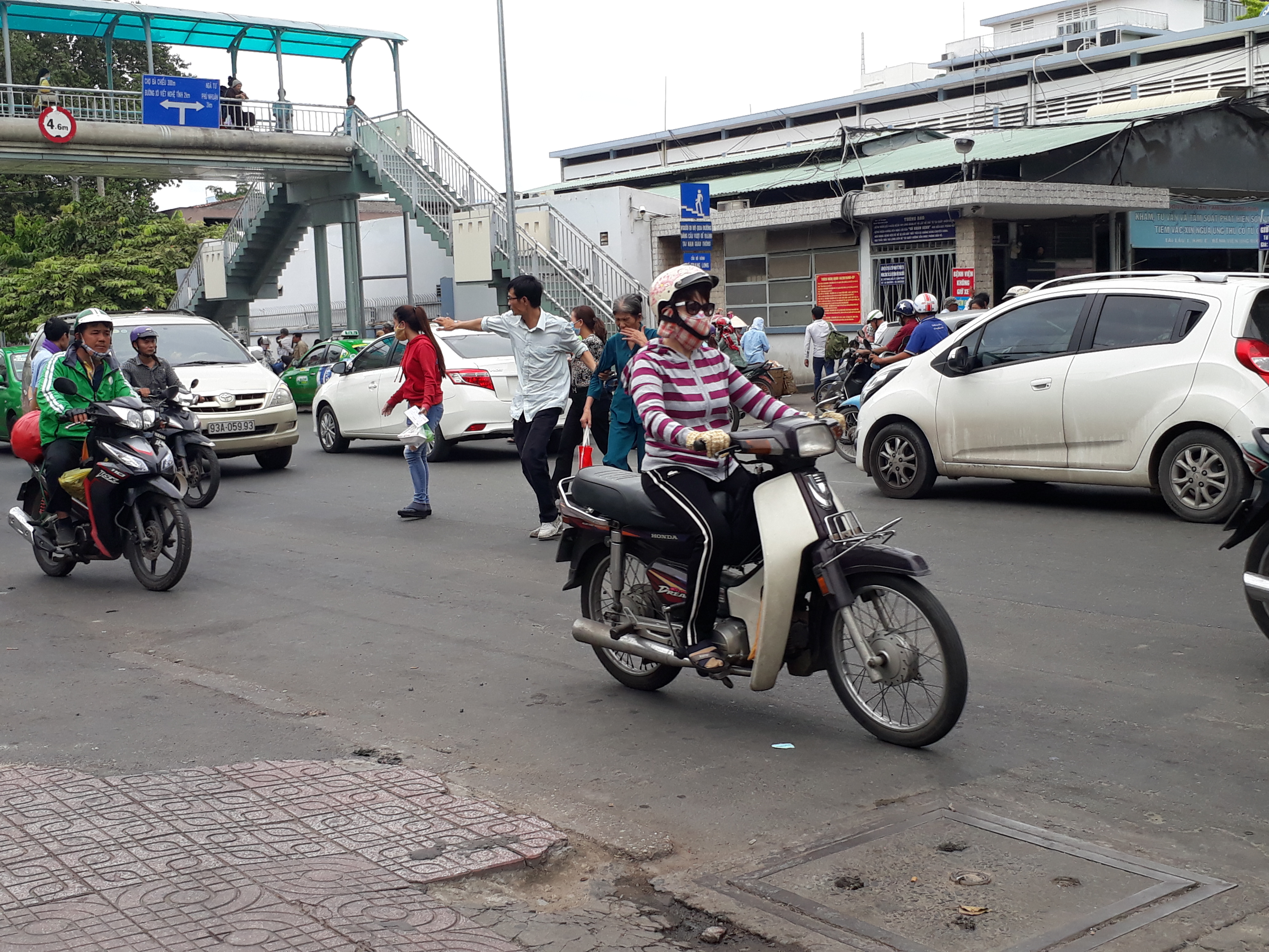 Ch&ecirc; cầu bộ h&agrave;nh v&igrave; lười v&agrave; liều - Ảnh 5.