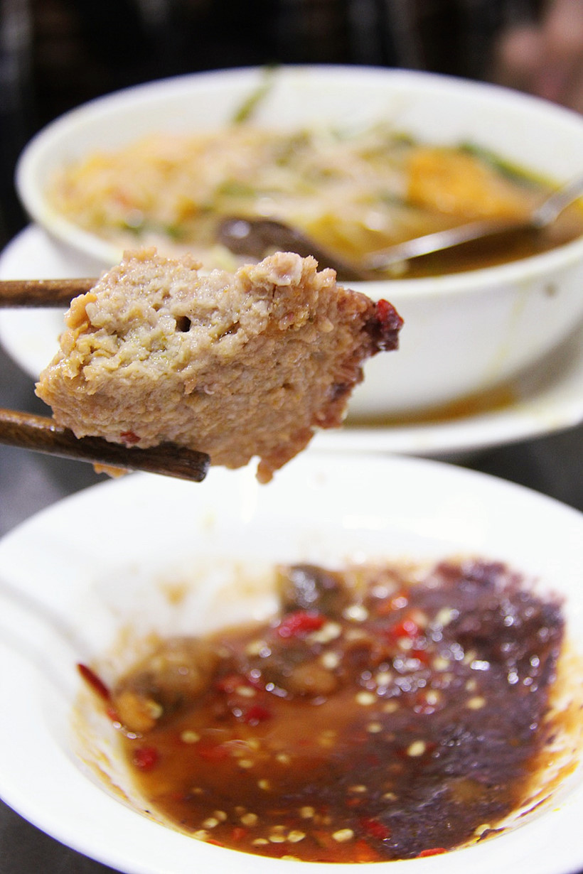 Bún riêu sang chảnh sát chợ Bến Thành - Ảnh 7.