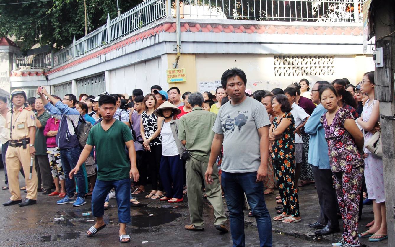 Cận cảnh vụ cháy, 3 mẹ con tử vong - Ảnh 9.