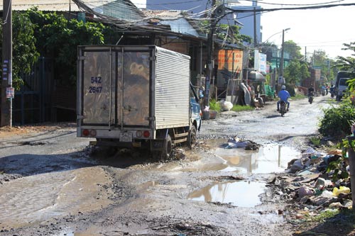Tan nát đường ngoại thành