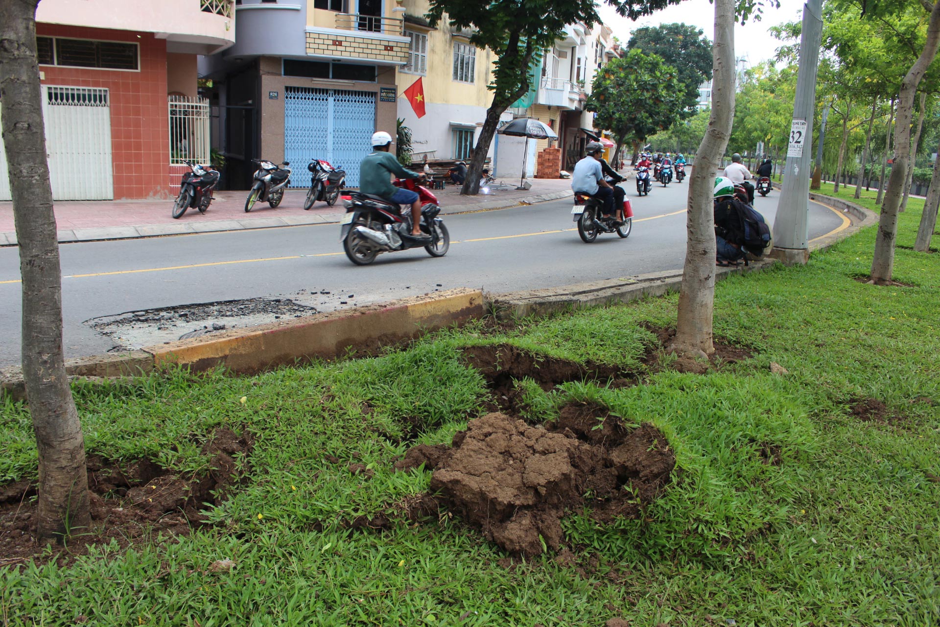 Vụ nổ trên đường do khí mê-tan