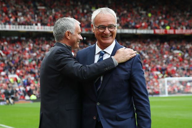 “Kình địch” Mourinho chia buồn Ranieri