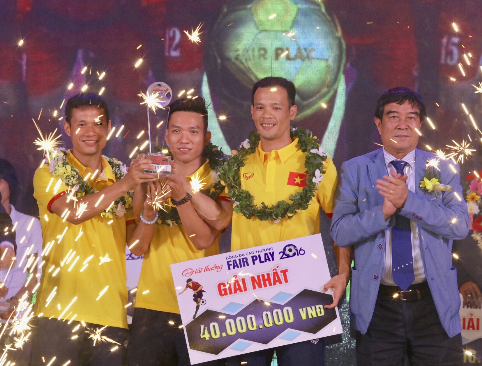 ĐTQG Futsal đoạt giải Fair Play 2016