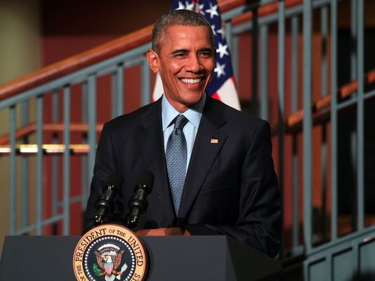 Cựu TT Obama “tái xuất” bằng bài phát biểu ở quê nhà