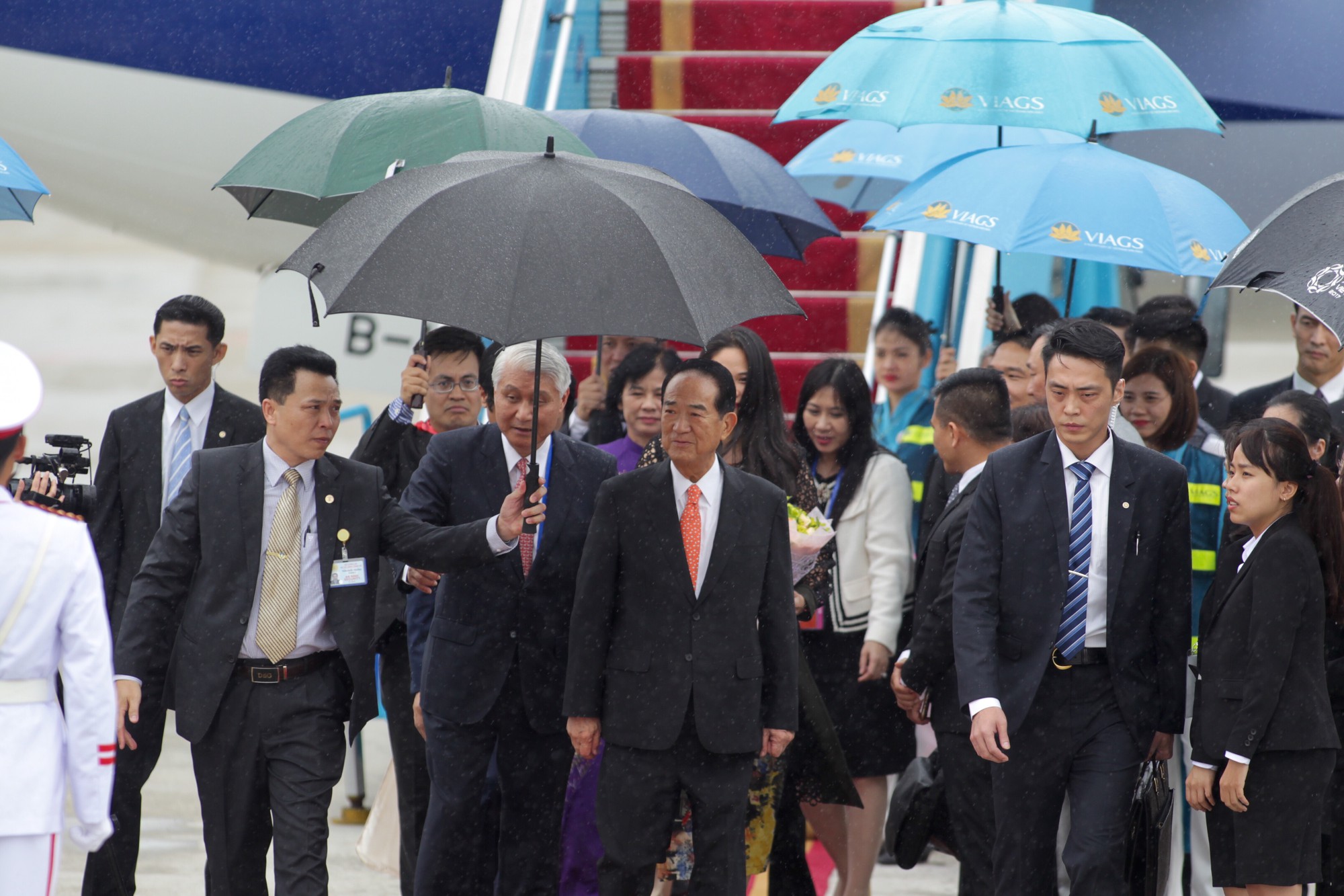 Đoàn đại biểu APEC 2017 đầu tiên đáp xuống Đà Nẵng