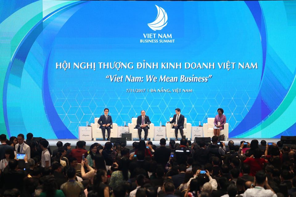 APEC 2017: Thủ tướng trao đổi với lãnh đạo doanh nghiệp - Ảnh 1.