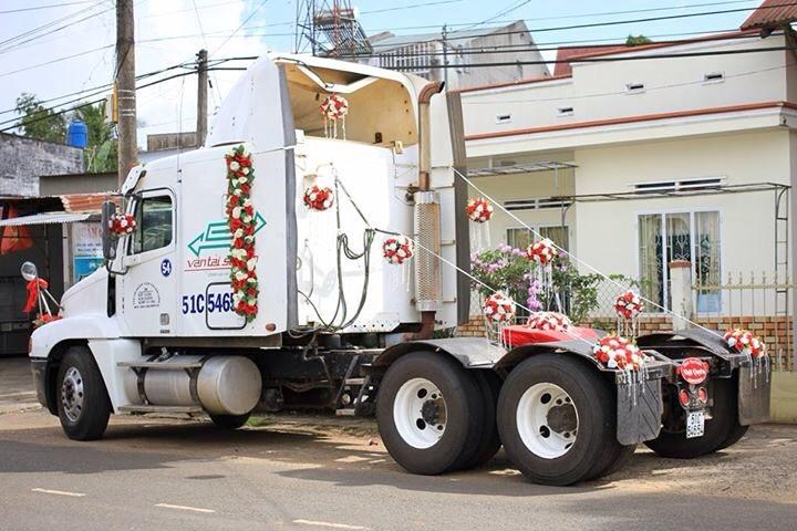 Dàn ôtô đầu kéo chục tỷ đi hỏi vợ tại Hải Phòng - Ảnh 7.