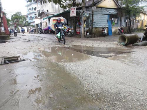Thi công chậm chạp, dân lãnh đủ
