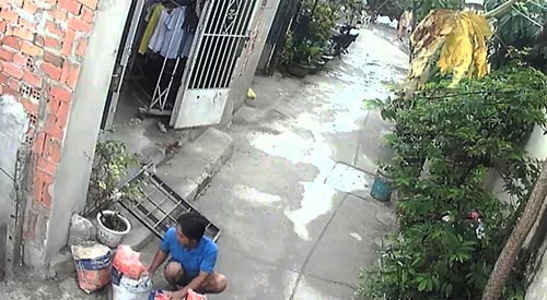 Độc chiếm hẻm, đe dọa cư dân: Không lẽ “bó tay”?