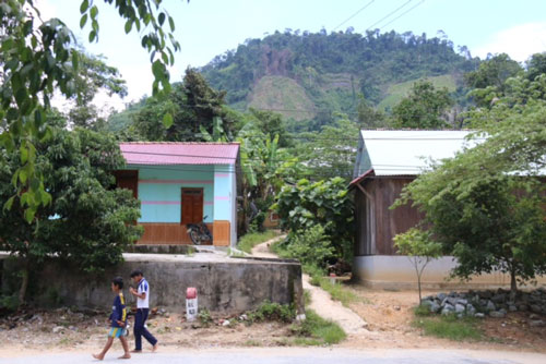 Bất an bên mỏ uranium