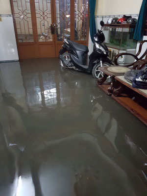 Thi c&ocirc;ng chậm g&acirc;y ngập nh&agrave; d&acirc;n - Ảnh 1.