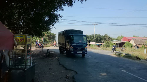 “Điểm đen” ngã tư cầu Bản