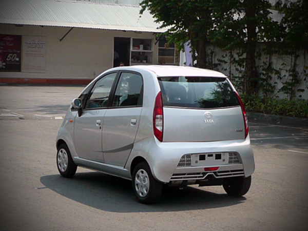 Chiếc Tata Nano đưa về Việt Nam từ lâu nhưng không thấy chạy trên đường