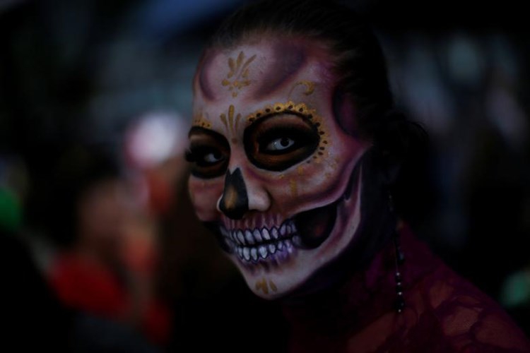 Kinh dị “bộ xương” diễu hành trong lễ hội người chết ở Mexico