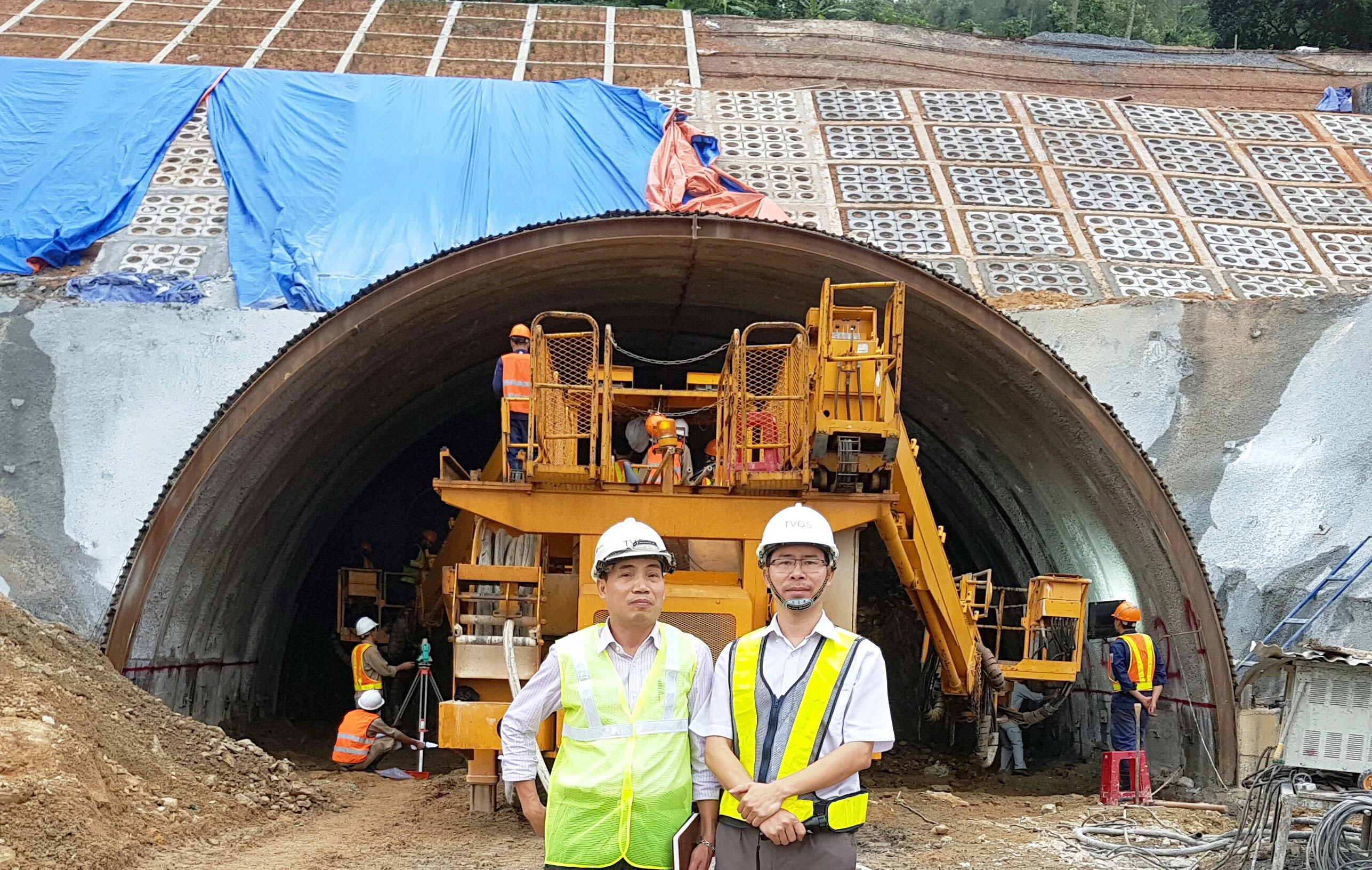 NGƯỜI VIỆT LÀM CHỦ CÔNG NGHỆ KHOAN HẦM (*): Nằm trong tầm tay người Việt