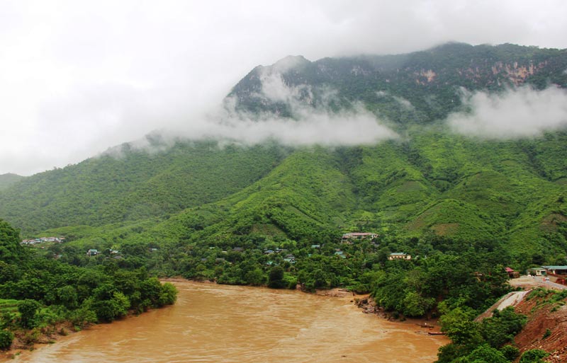 TÂY TIẾN OAI HÙNG (*): Theo dấu chân chiến sĩ