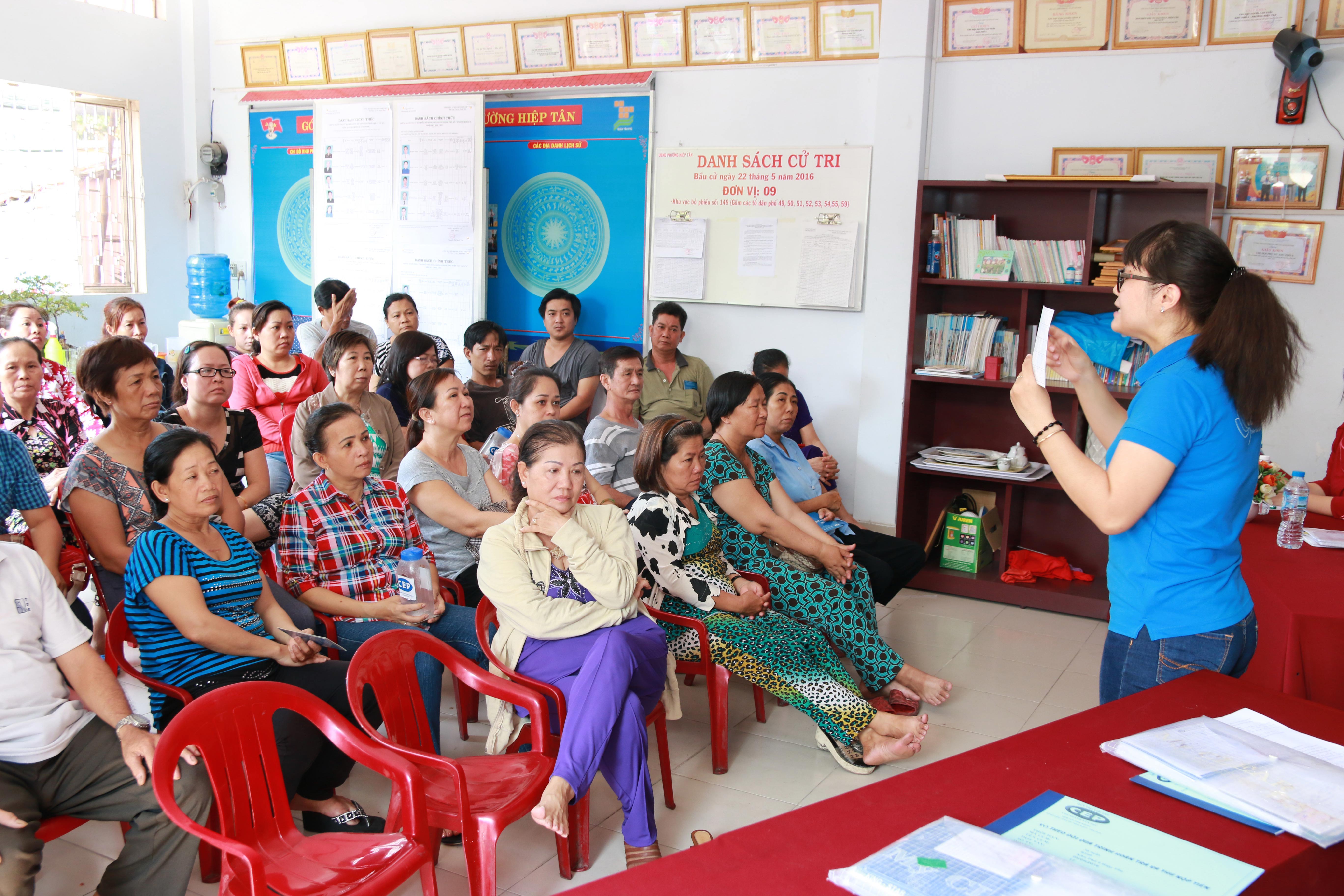 Lao động nhập cư nghèo “đa chiều”