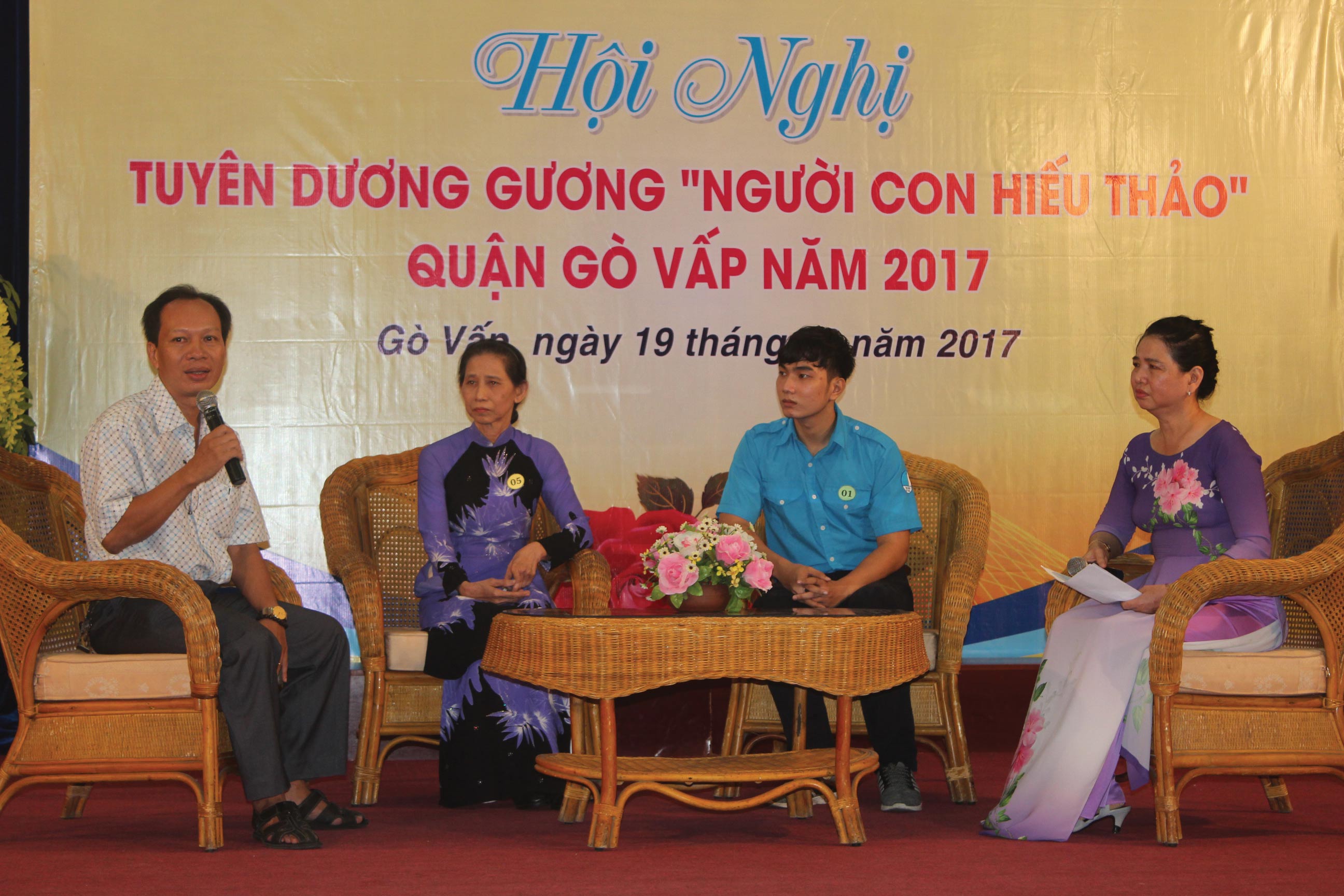 Vẹn tròn chữ hiếu