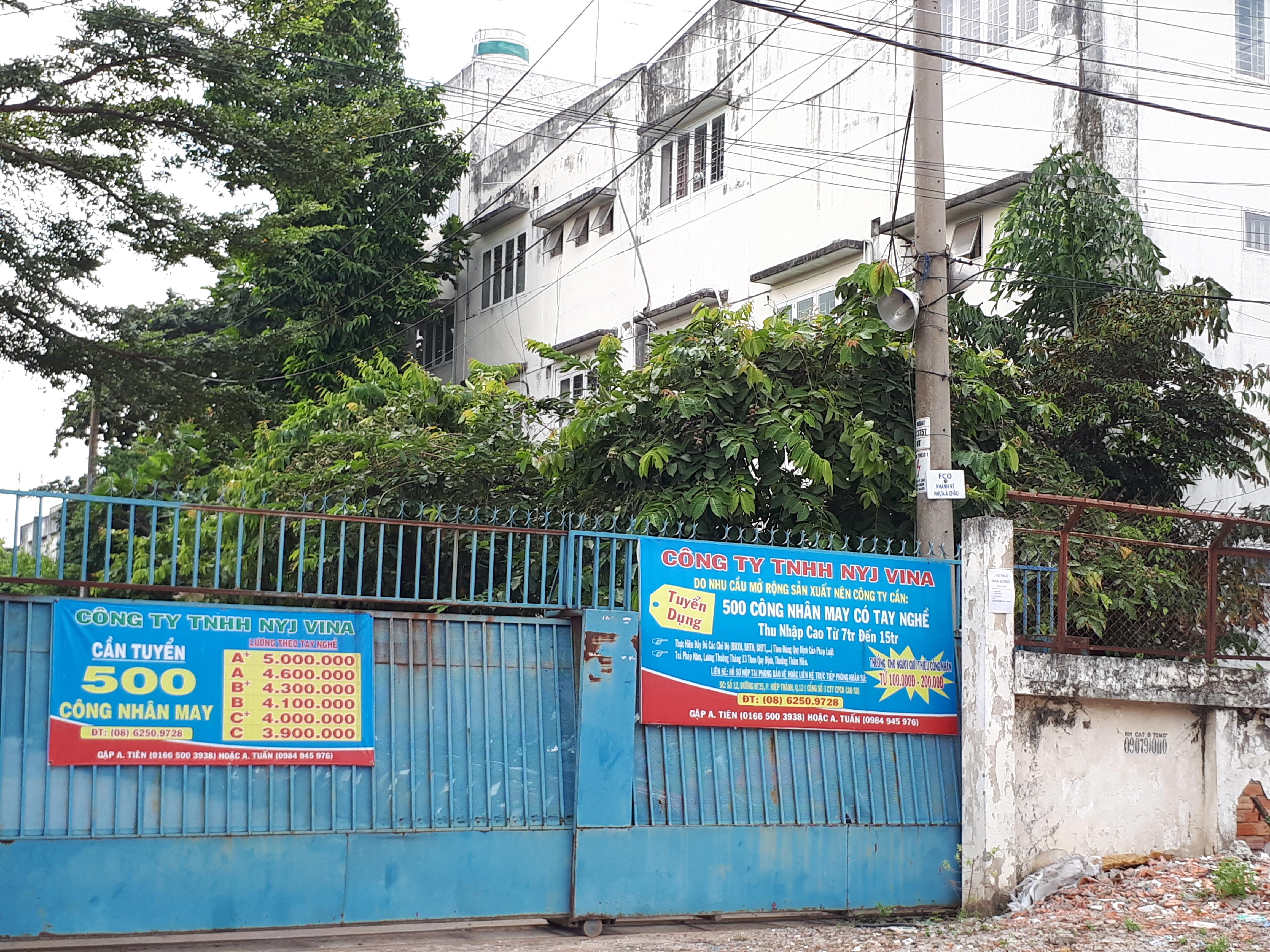 Bán doanh nghiệp, bán luôn công nhân