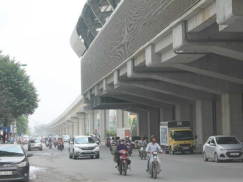 Giảm 1.000 tỉ đồng/ km đường sắt: Có "mùi" tiêu cực không?
