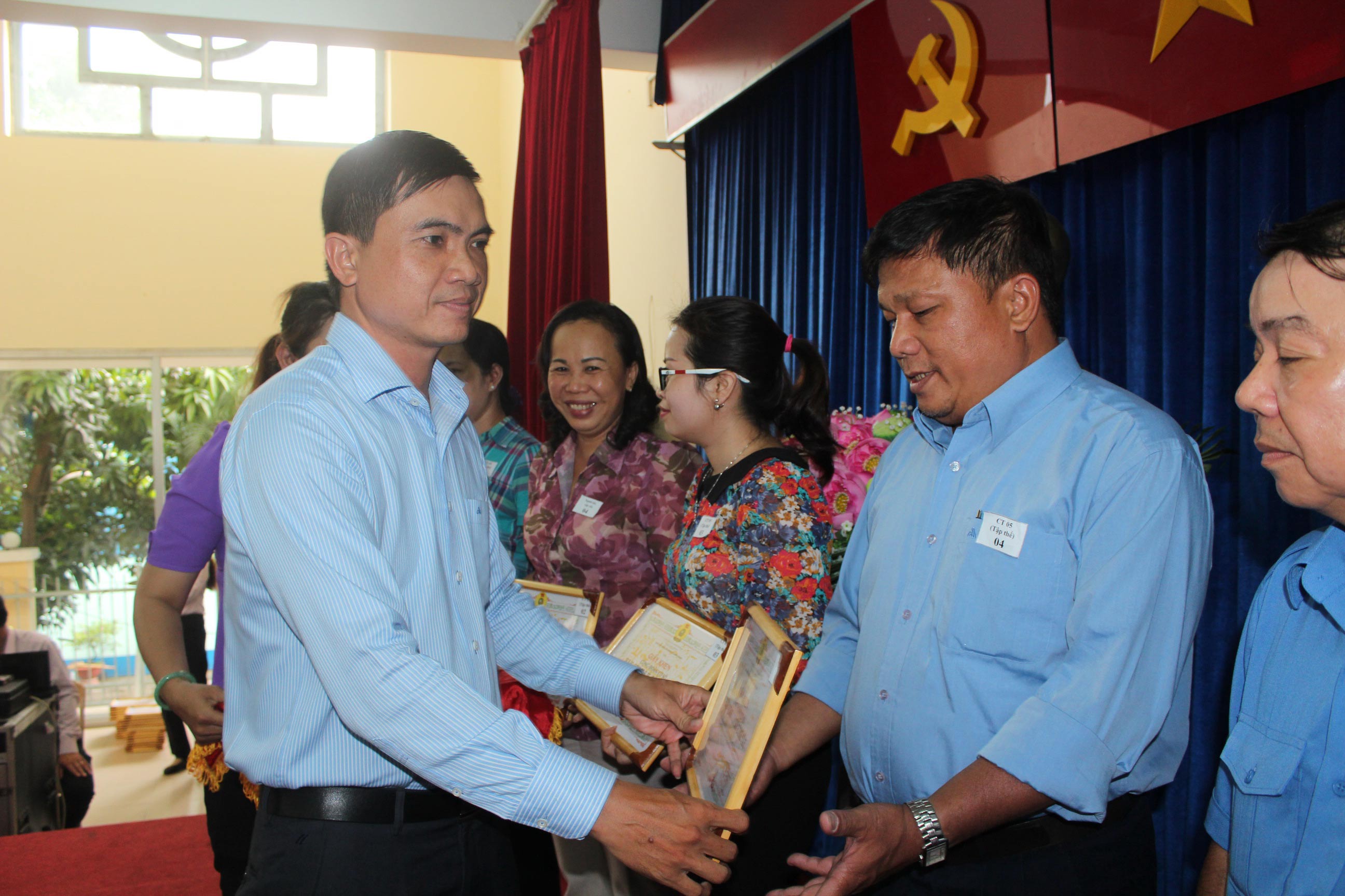 Tuyên dương điển hình học tập Bác