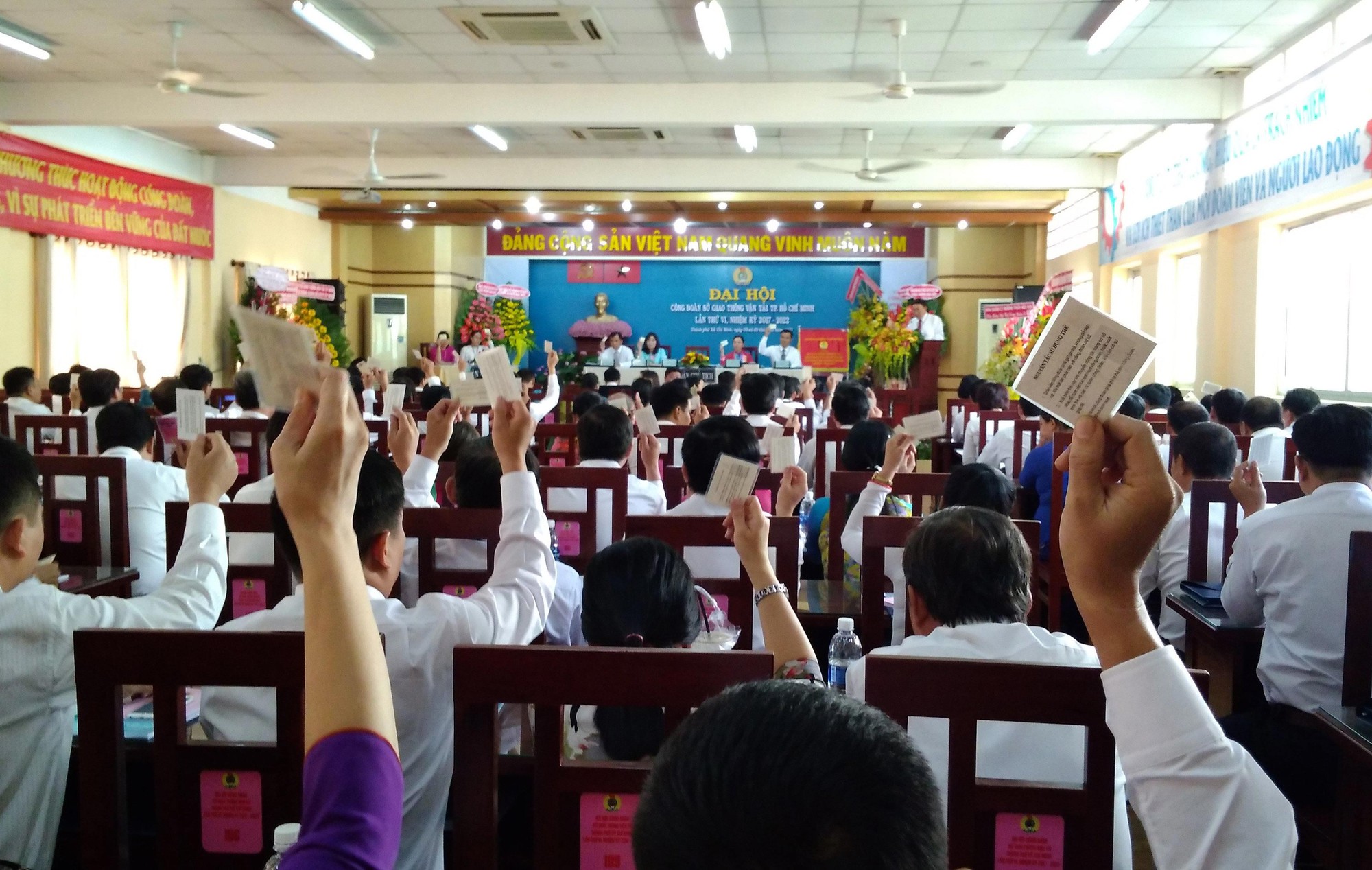 17,4 tỉ đồng chăm lo cho người lao động - Ảnh 1.