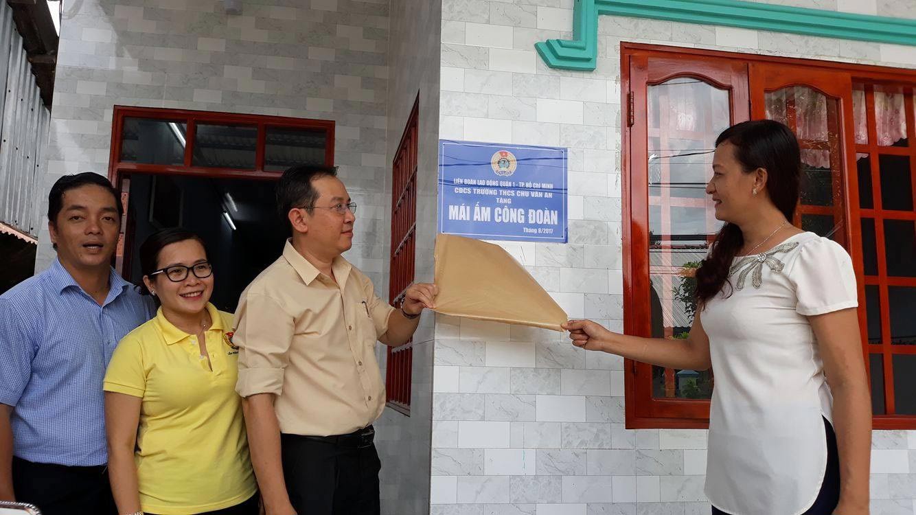 T&iacute;ch cực chăm lo chỗ ở cho đo&agrave;n vi&ecirc;n ngh&egrave;o - Ảnh 1.