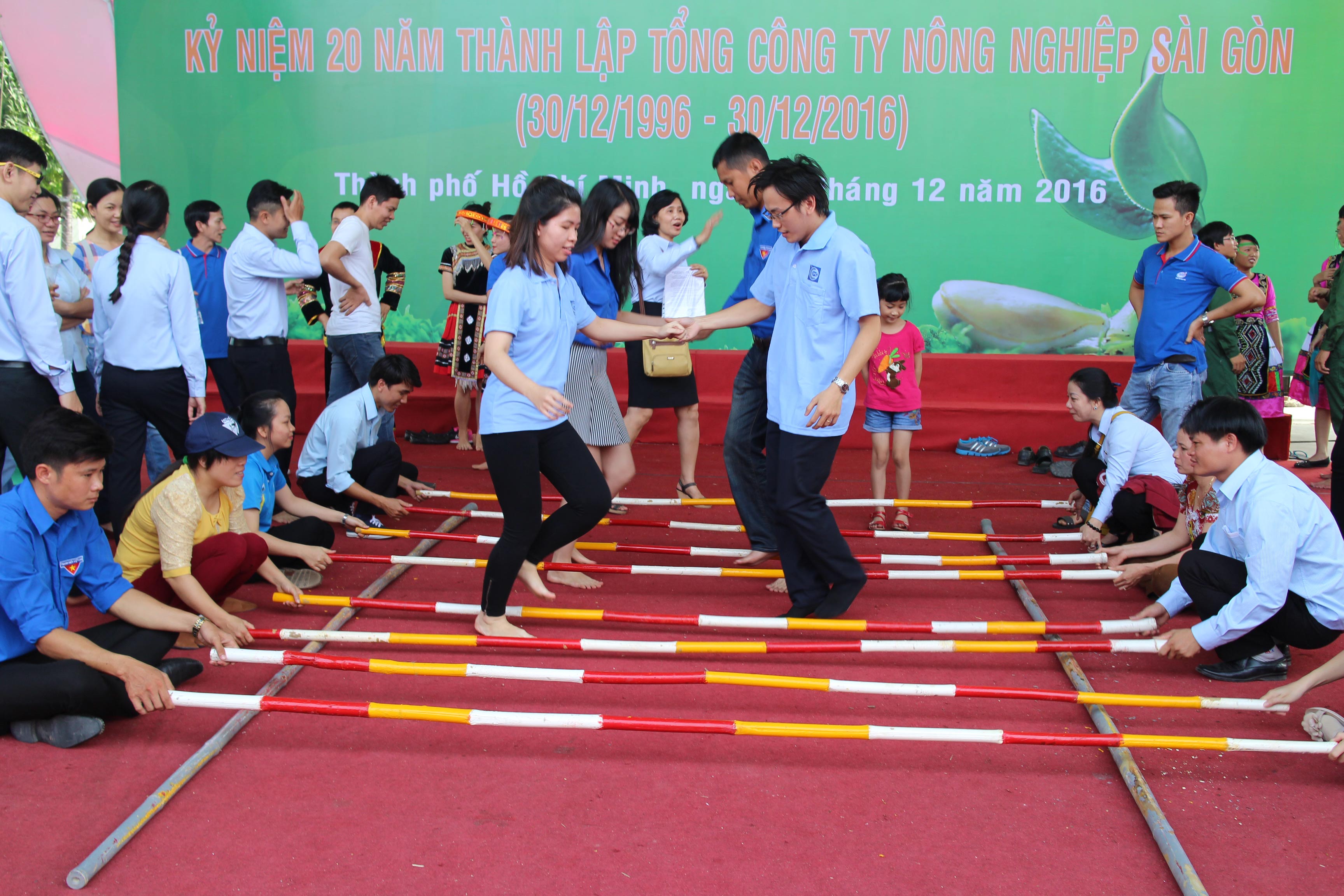 1,2 tỉ đồng tổ chức sân chơi cho công nhân