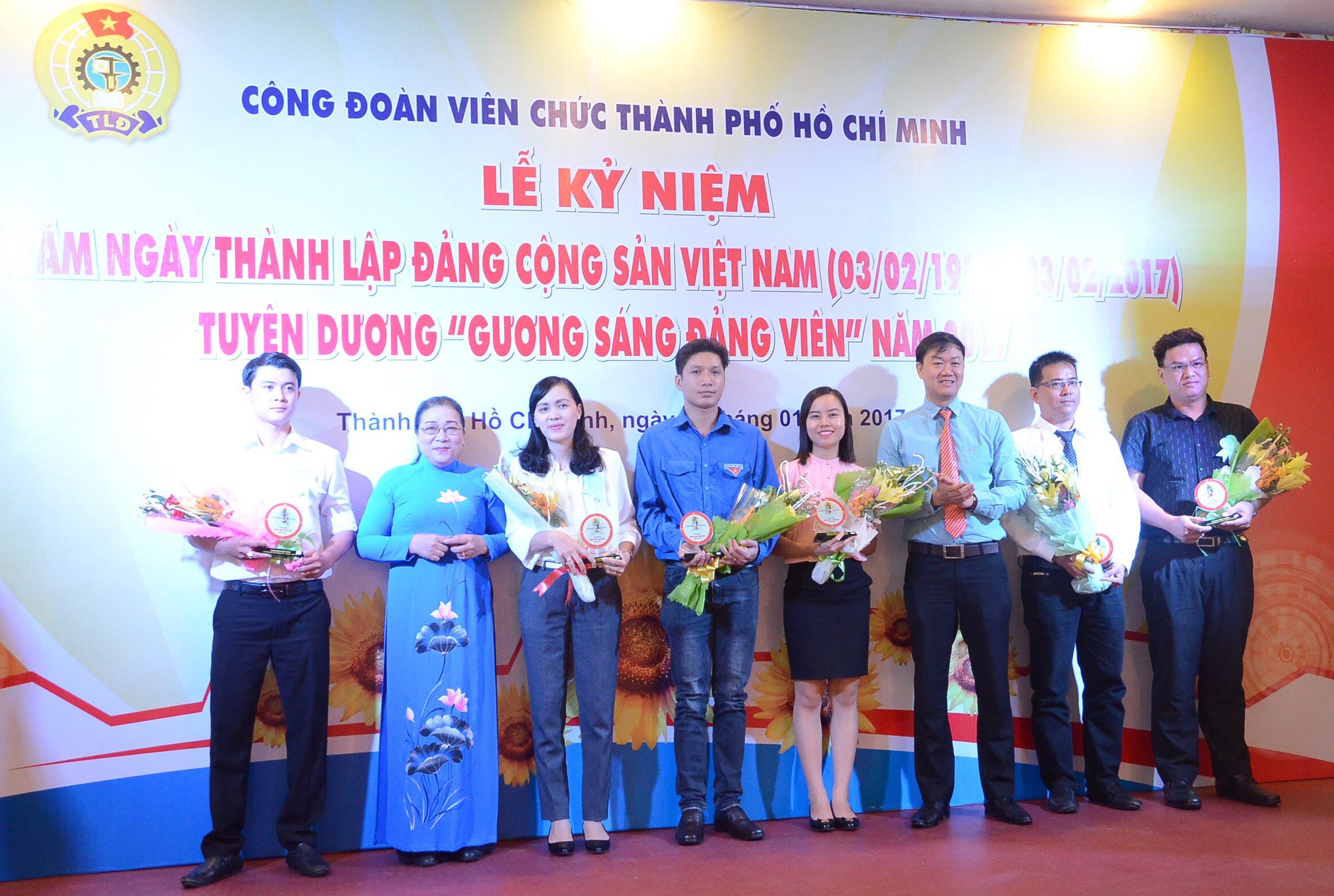Thi viết về gương sáng làm theo lời Bác