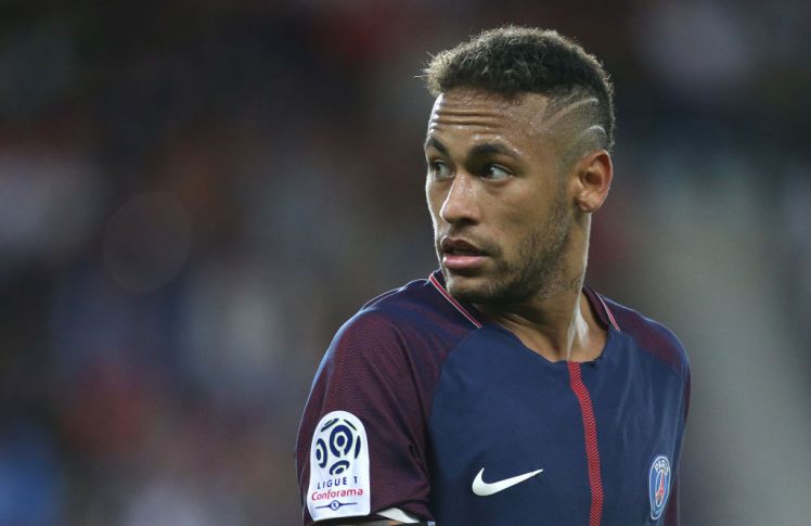 Neymar đề nghị UEFA loại Barcelona khỏi Champions League