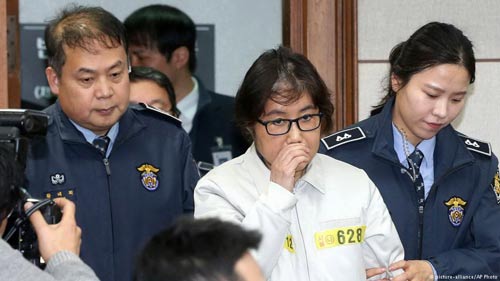 Tấn bi kịch Park Geun-hye: “Pháp sư” Choi Soon-sil