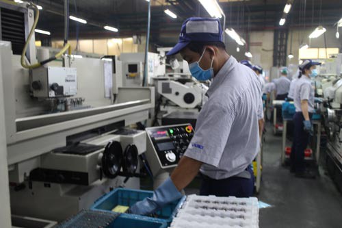 Thay đổi để tránh bị đào thải